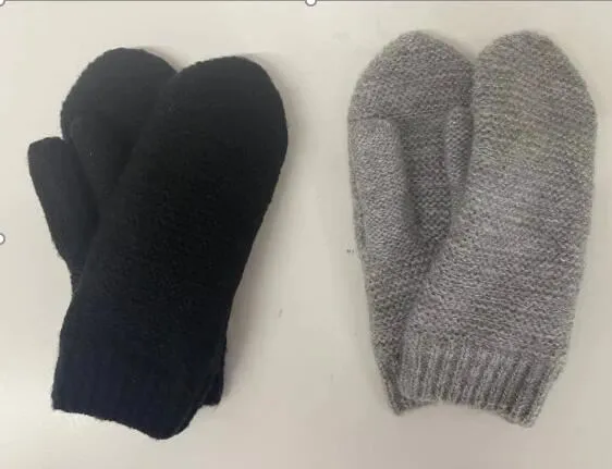 Thickness And Velvet Gloves